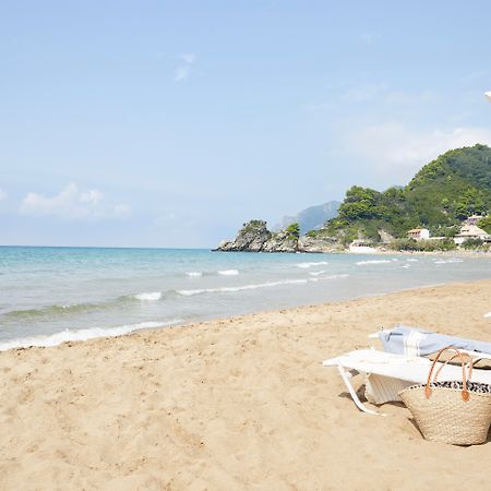 Pelekas Monastery Hotel Exterior foto A beach in Skopelos