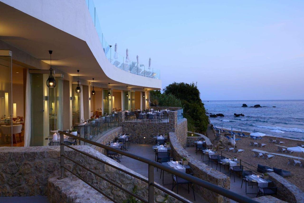 Pelekas Monastery Hotel Exterior foto The restaurant at the hotel