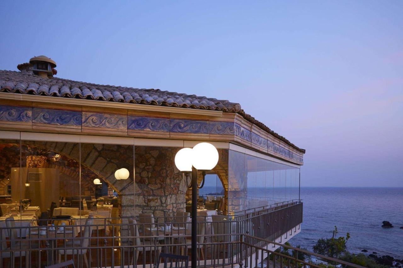 Pelekas Monastery Hotel Exterior foto The restaurant