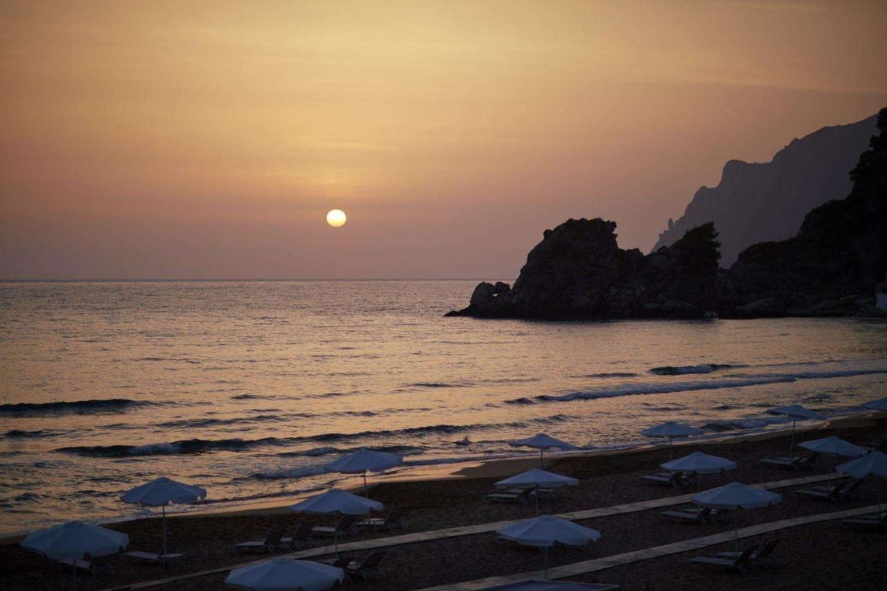 Pelekas Monastery Hotel Exterior foto Sunset at the beach
